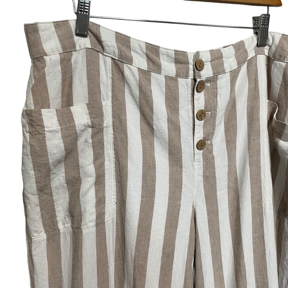LC Lauren Conrad Taupe and White Striped and Buttoned Pants Size XXL - Picture 5 of 14